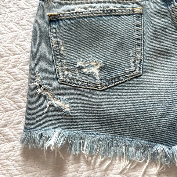 AGOLDE PARKER VINTAGE CUT OFF SHORT IN SWAPMEET Size 26 - Picture 8 of 15